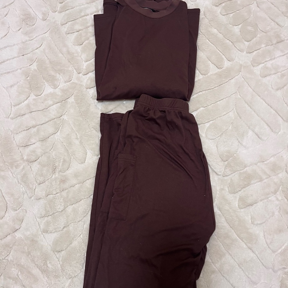 Amazon Essentials Chocolate Lounge Set